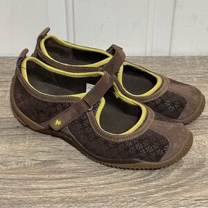 Merrell Circuit MJ Shoes Womens 7 37.5 Brown Suede Floral Mary Jane Athletic